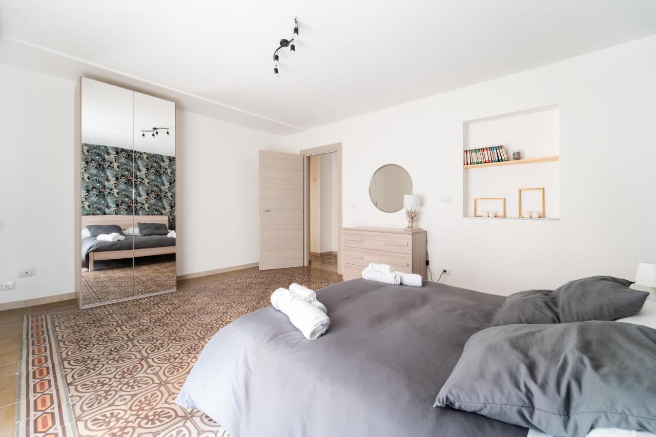 Historic Center Apartment - Catania Stays ภายนอก รูปภาพ